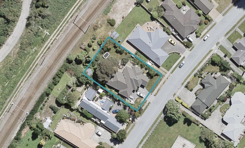 56 Mary Huse Grove, Manor Park, Lower Hutt - Carousel 1