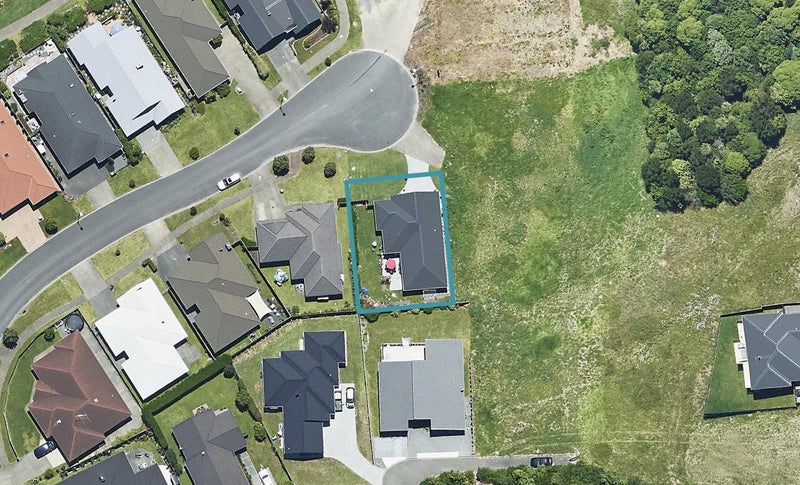 16 Tarn Close, Pyes Pa, Tauranga - Carousel 1