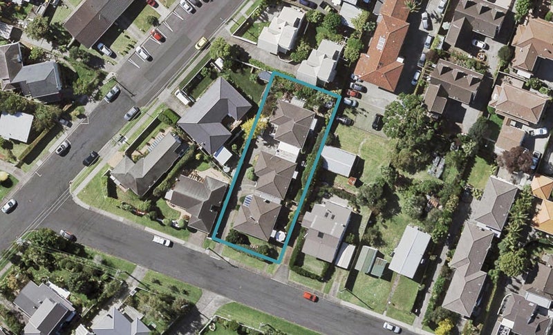 1/2 Tobruk Crescent, Milford, Auckland - Carousel 1