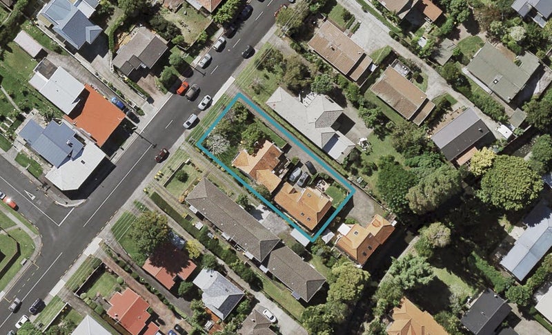 2/72 Nile Road, Milford, Auckland - Carousel 1