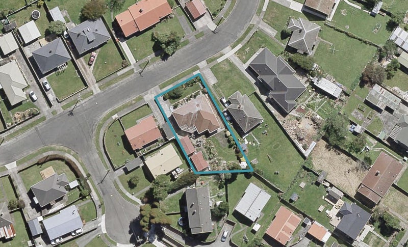 12 Hughes Crescent, Taita, Lower Hutt - Carousel 1