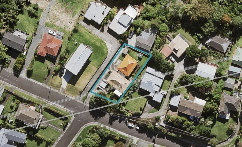 2/26 Hoskins Avenue, Hillsborough, Auckland - Carousel 1