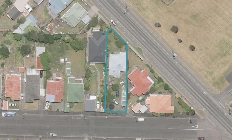 45 Carlton Avenue, Gonville, Whanganui - Carousel 1