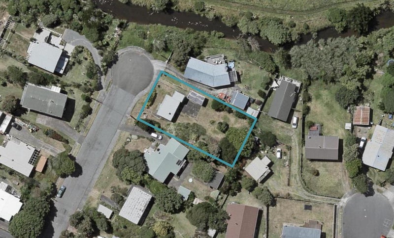 2 Mahoe Street, Otaki Beach, Otaki - Carousel 1
