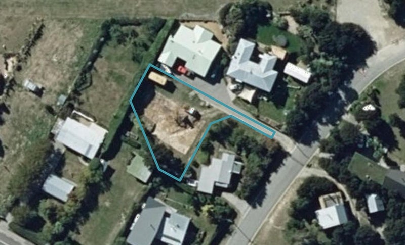 5 Flora Dora Parade, Wanaka - Carousel 1