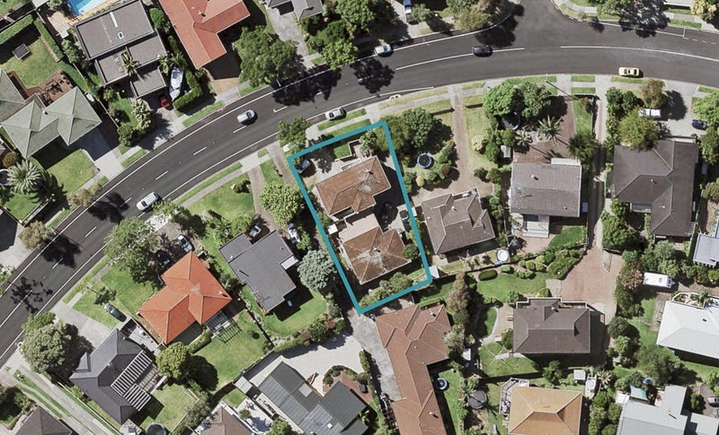 12B Prince Regent Drive, Half Moon Bay, Auckland - Carousel 1