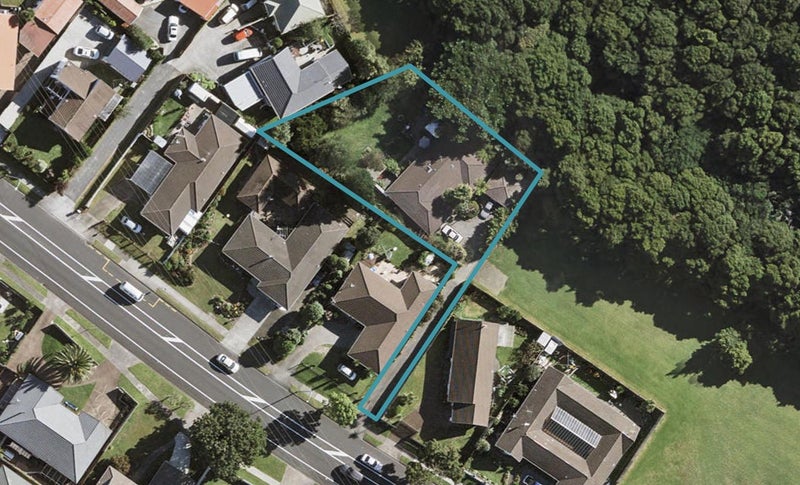 112 Everglade Drive, Totara Heights, Auckland - Carousel 1