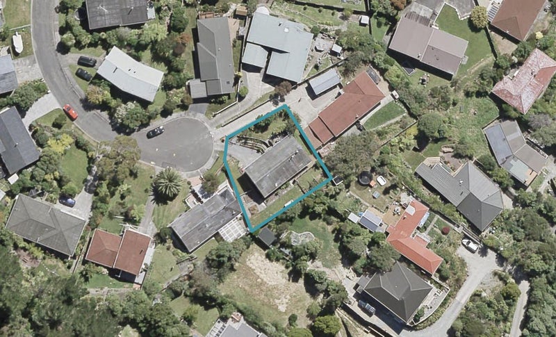 16 Glenrae Grove, Silverstream, Upper Hutt - Carousel 1