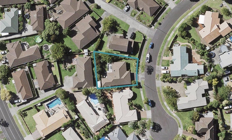 19 Eiger Place, Northpark, Auckland - Carousel 1