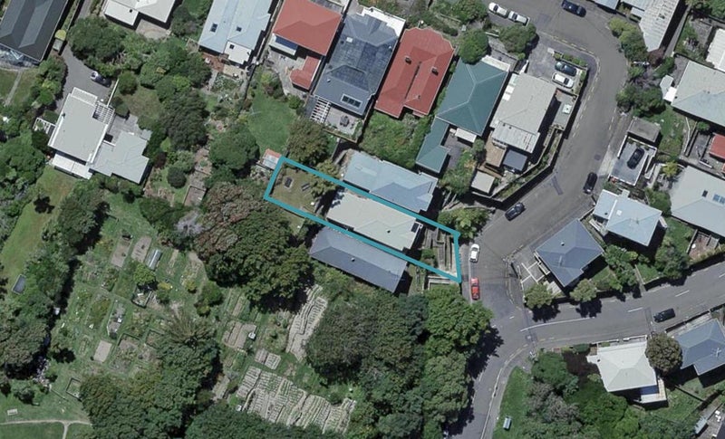 3 Maarama Crescent, Aro Valley, Wellington - Carousel 1