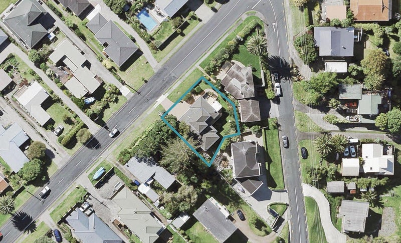 4 Arran Road, Browns Bay, Auckland - Carousel 1