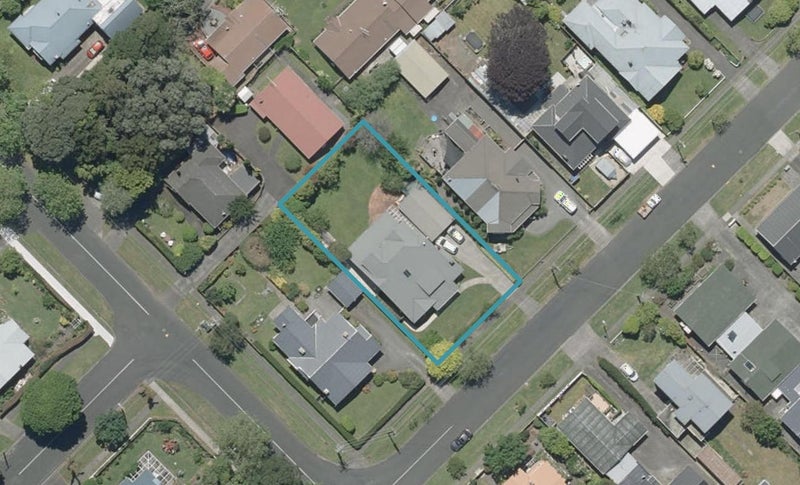 10 St Leonard Street, Saint Johns Hill, Whanganui - Carousel 1
