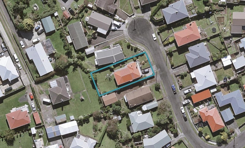 9 Lydford Place, Spotswood, New Plymouth - Carousel 1