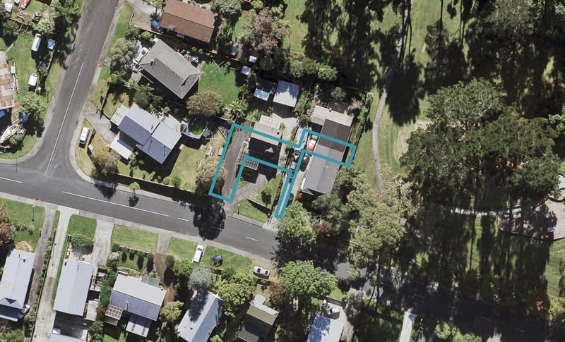 8/60 Kemp Road, Massey, Auckland - Carousel 1