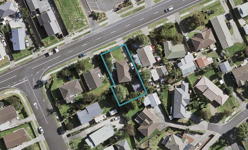 25 Riverton Drive, Randwick Park, Auckland - Carousel 1