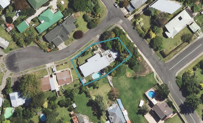2 Healey Place, Whataupoko, Gisborne - Carousel 1