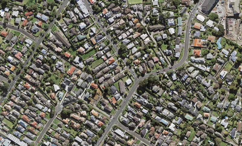 2/19 Hayr Road, Three Kings, Auckland - Carousel 1