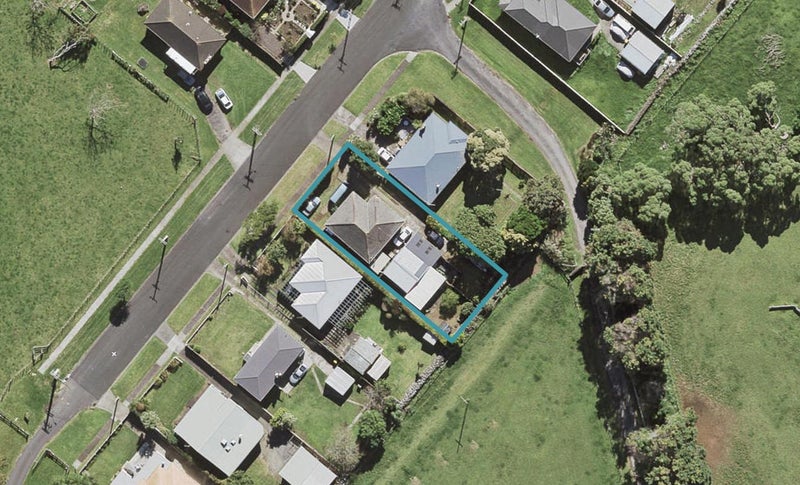 56 Wellesley Road, Mangere Bridge, Auckland - Carousel 1