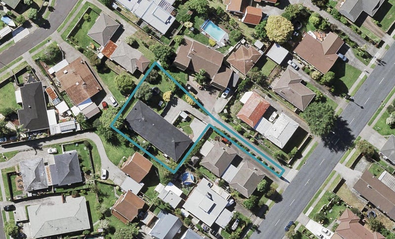 1/70 Stanniland Street, Sunnyhills, Auckland - Carousel 1