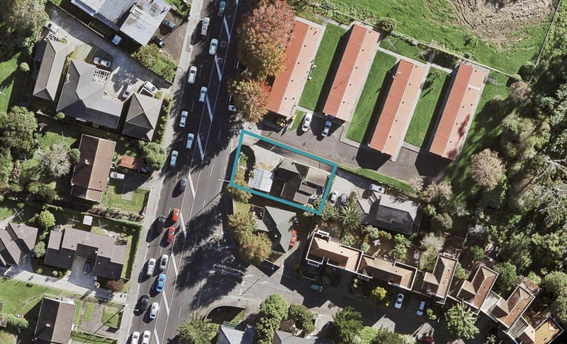 1554 Great North Road, Waterview, Auckland - Carousel 1