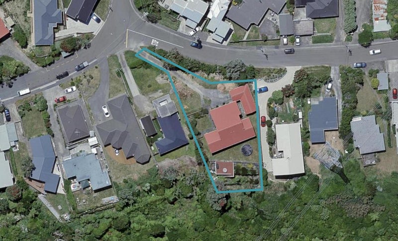 56 Miles Crescent, Newlands, Wellington - Carousel 1