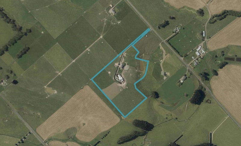 661 Stoney Creek Road, Kelvin Grove, Palmerston North - Carousel 1