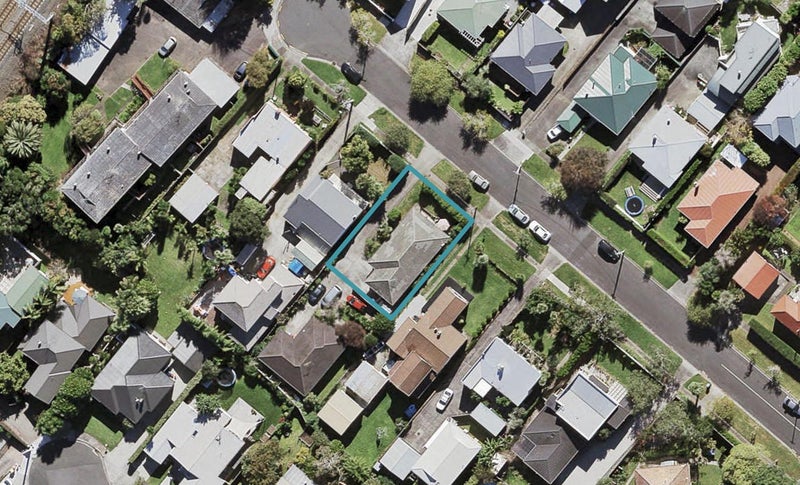 10 Knight Avenue, Mount Albert, Auckland - Carousel 1