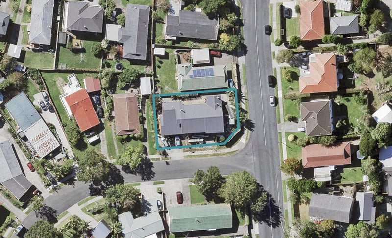 1 Pinero Place, Bucklands Beach, Auckland - Carousel 1