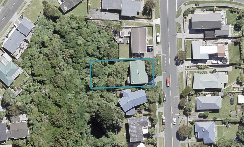 215 Dowse Drive, Maungaraki, Lower Hutt - Carousel 1