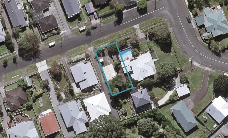 5 Burns Street, Westown, New Plymouth - Carousel 1