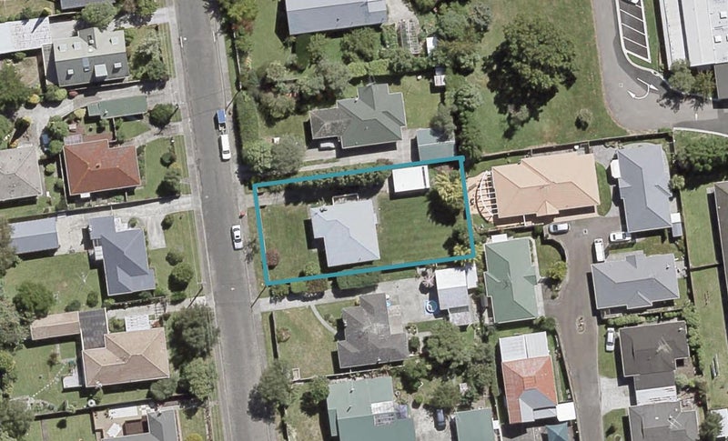 6 Golders Road, Elderslea, Upper Hutt - Carousel 1