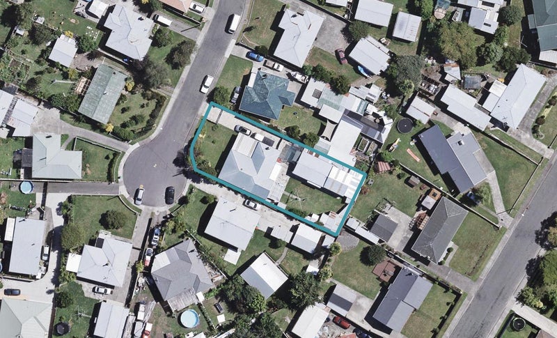 6 Rimu Place, Taradale, Napier - Carousel 1