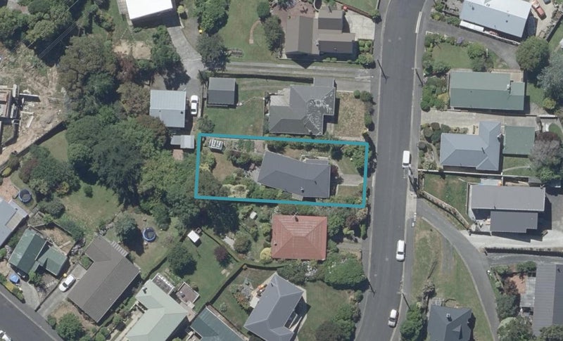 46 Centennial Avenue, Helensburgh, Dunedin - Carousel 1