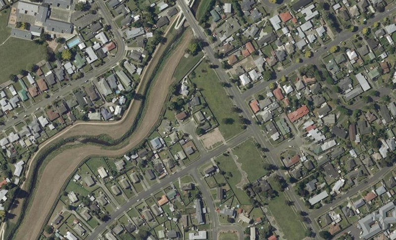 4 Hull Place, Highbury, Palmerston North - Carousel 1