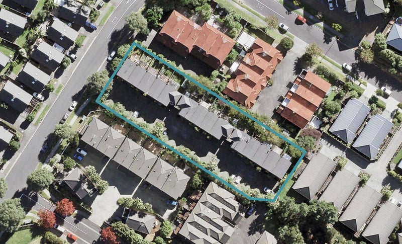 10/44 Fields Parade, Oteha, Auckland - Carousel 1