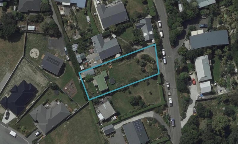 10 Koromiko Crescent, Diamond Harbour, Lyttelton - Carousel 1