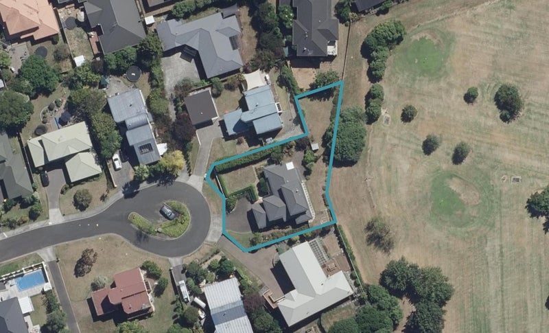 12 Cadman Court, Rototuna, Hamilton - Carousel 1