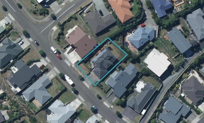 35 Tongariro Drive, Aotea, Porirua - Carousel 1