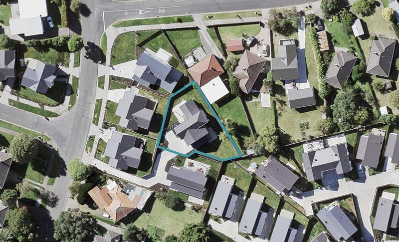 78B Castledine Crescent, Glen Innes, Auckland - Carousel 1