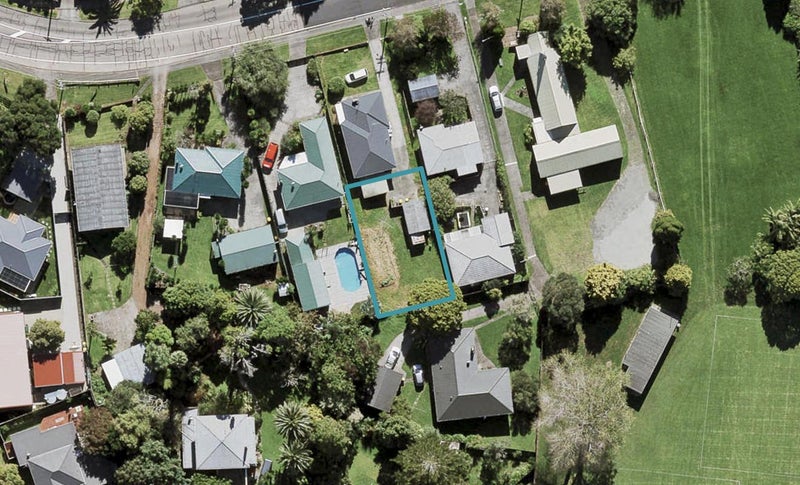 36A Taikata Road, Te Atatu Peninsula, Auckland - Carousel 1