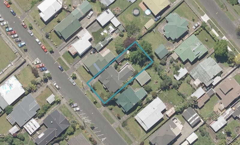 49 Helmore Street, Whanganui East, Whanganui - Carousel 1