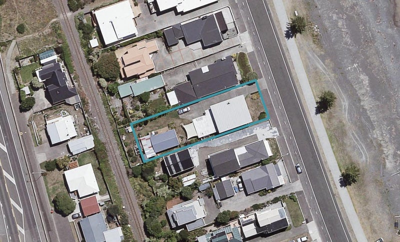 50 The Esplanade, Westshore, Napier - Carousel 1