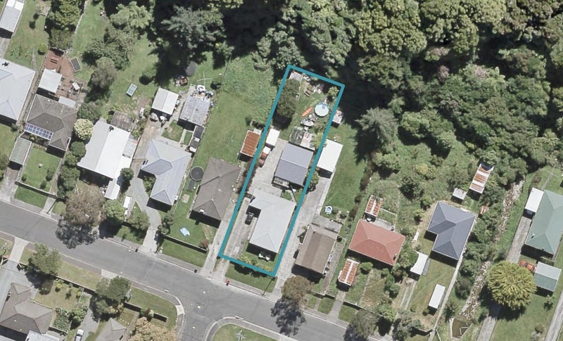 39 Gillespies Road, Birchville, Upper Hutt - Carousel 1