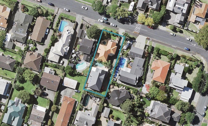 2/19 Frater Avenue, Milford, Auckland - Carousel 1