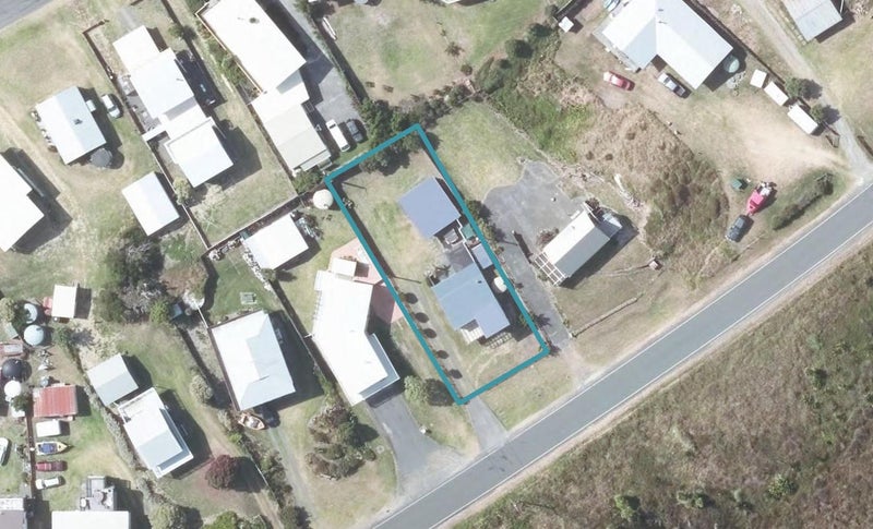 421 Ormond Drive, Māhia - Carousel 1