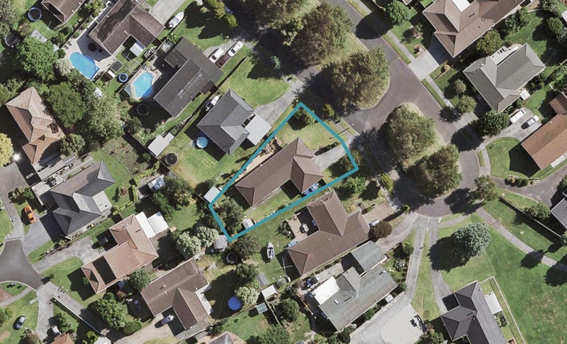 13 Brockton Avenue, Conifer Grove, Takanini - Carousel 1
