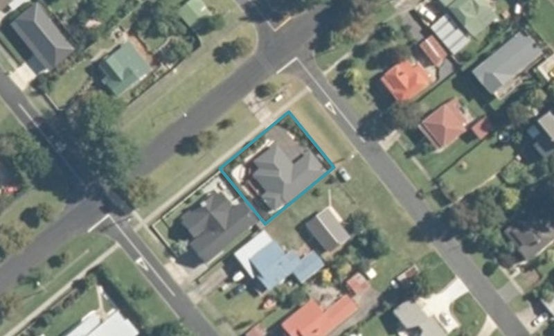 1A Lawrence Avenue, Te Aroha, Te Aroha - Carousel 1