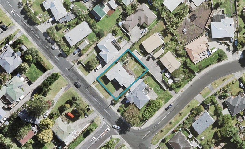4 Matama Road, Glen Eden, Auckland - Carousel 1