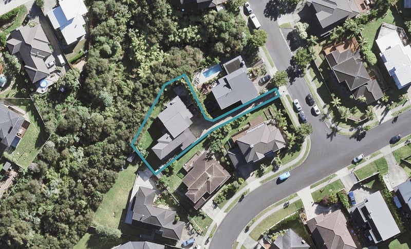 4 Lambir Place, Fairview Heights, Auckland - Carousel 1
