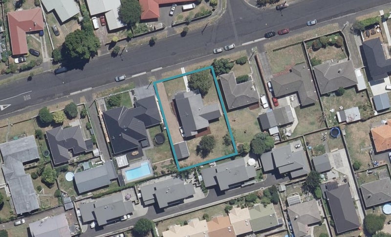 6 Naylor Street, Hamilton East, Hamilton - Carousel 1